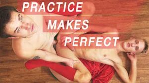 Footie players Vitali Kutcher and Oliver Morgenson come home after a practice match. Oliver offers Vitali some water, but the dark-haired hunk is interested in something else.