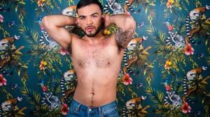 Venezuelan "chamo" Sebastian Porto is Hot AF! He looks like he’s an innocent guy but do not let him fool you - this hot Latino is naughty! He jerks off on the couch and shoots his hot load, excited to know that you’re watching. ¿Que hay mi pana?
