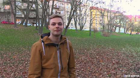 Hunting in a nearby park was a great Czech Hunter 587 idea. Petr caught my attention from far away because he was hugging a tree. That was strange enough to get me interested.