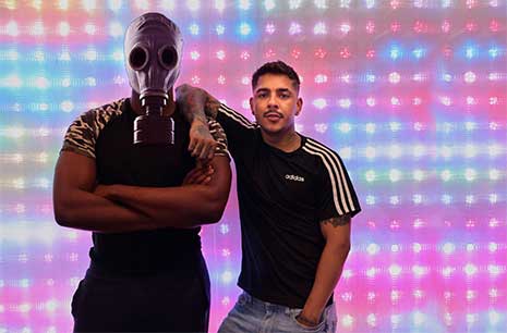 Boseda XXL with another muscle stud, but ends up being the bottom bitch! I like to go somewhere warm when winter arrives. I hate cold weather.