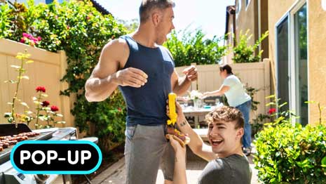 You enjoyed Men's classic scene Grilled, starring Alex Mecum and Zander Lane, but you've never seen it like this. Check out this special pop-up version to learn secrets from behind the scenes...