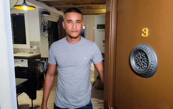 On an impromptu visit to my sister’s apartment, I run into her new boyfriend, Rudalo. She should be back soon so I settle in and help myself to her stash of tea while he jumps into the shower.