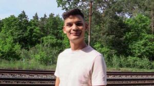 I went for a nice long walk in nature Czech Hunter 651 today. I planned my route alongside railway so I could watch and film passing trains. I like trains.