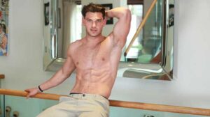 Dante Ferrari is one incredibly muscular Adonis and he's back this week showing off his beautifully tanned and ripped body! Dante has captivating blue eyes, amazing handsome features, and today he gives...