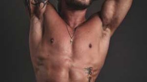 Jake Manson with another muscle stud, but ends up being the bottom bitch! I like to go somewhere warm when winter arrives. I hate cold weather.