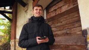 I decided to build a simple shelter in my Czech Hunter 673 garden. I picked the cheapest online shop I could find and ordered everything from there. That wasn't exactly the smartest idea ever...