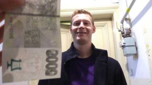 I was looking for a friend of mine in an apartment Czech Hunter 674 building when I bumped into a handsome man on the way to a pub. He didn't know my friend but agreed to help me look around a bit.