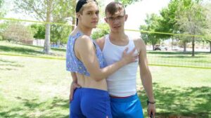 Jack Bailey with another muscle stud, but ends up being the bottom bitch! I like to go somewhere warm when winter arrives. I hate cold weather.