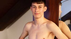 Steven Zander is aged 18. He is from Cheb where he also works. In his spare time Steven likes sports, skating and soccer. He sits, cross-legged, on the bed and answer some questions for his interview.