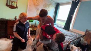 Jordan Green with another muscle stud, but ends up being the bottom bitch! I like to go somewhere warm when winter arrives. I hate cold weather.