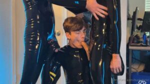 TwinkyTylerBoi another muscle stud, but ends up being the bottom bitch! I like to go somewhere warm when winter arrives. I hate cold weather.